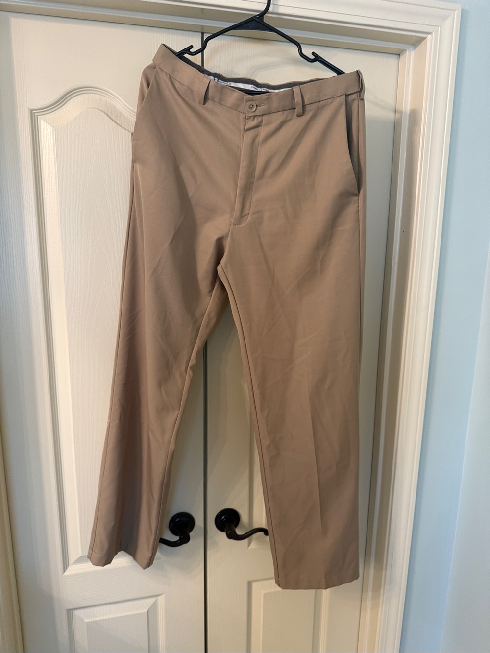 Haggar Men's Dress Pants in Tan